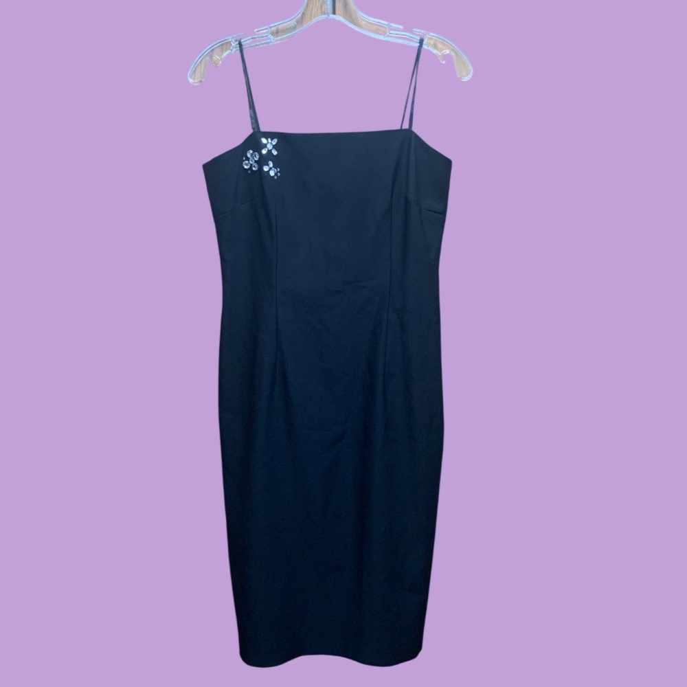 Laundry by Shelli Segal Elegant Black Dress with Floral Embellishments